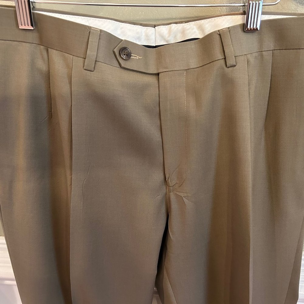 Lauren Men's lightweight 100% wool Khaki  Brown Pleated Pants